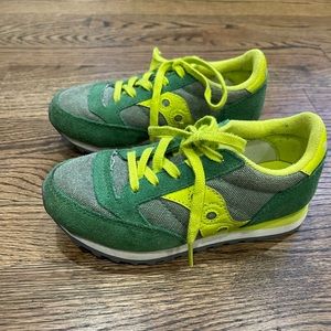 Saucony Jazz boys size 11 sneakers EUC